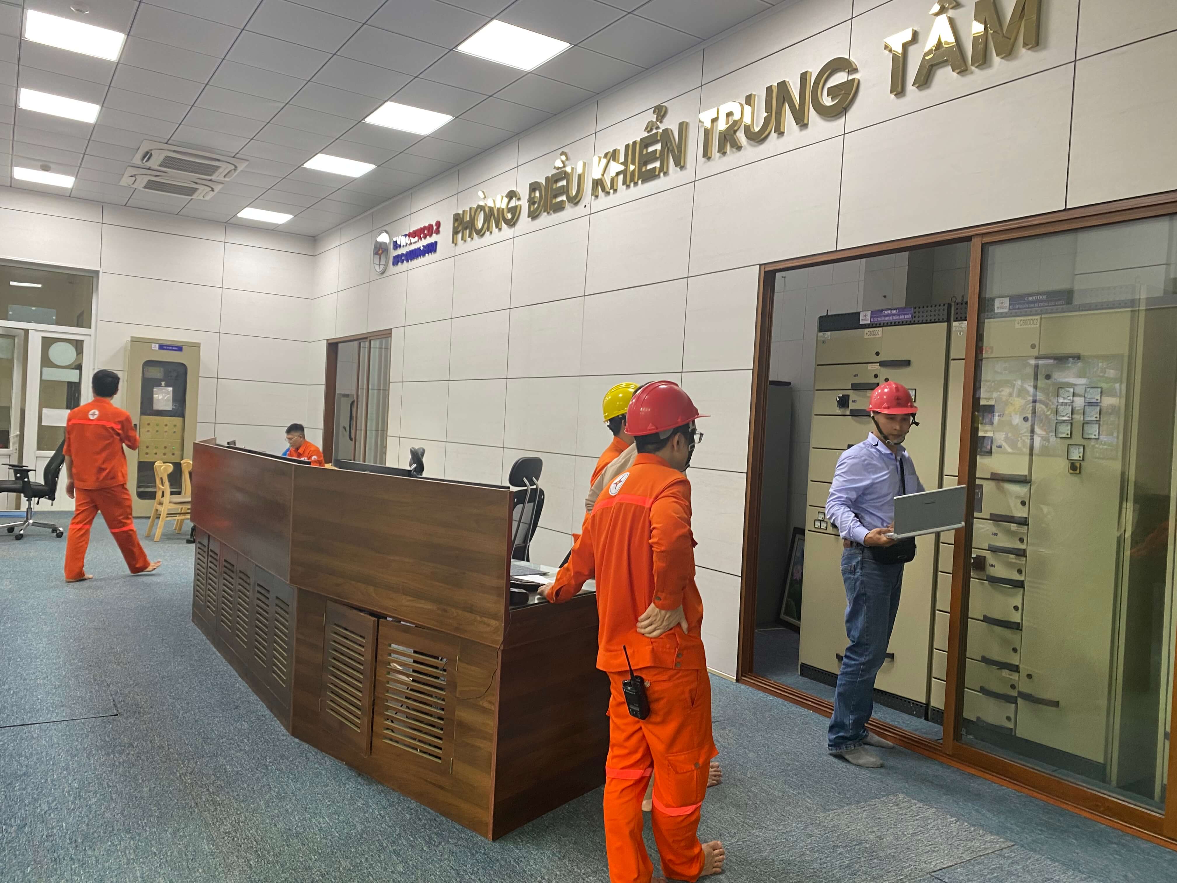 Phòng giám sát tập trung - Nhà máy Thủy điện Quảng trị